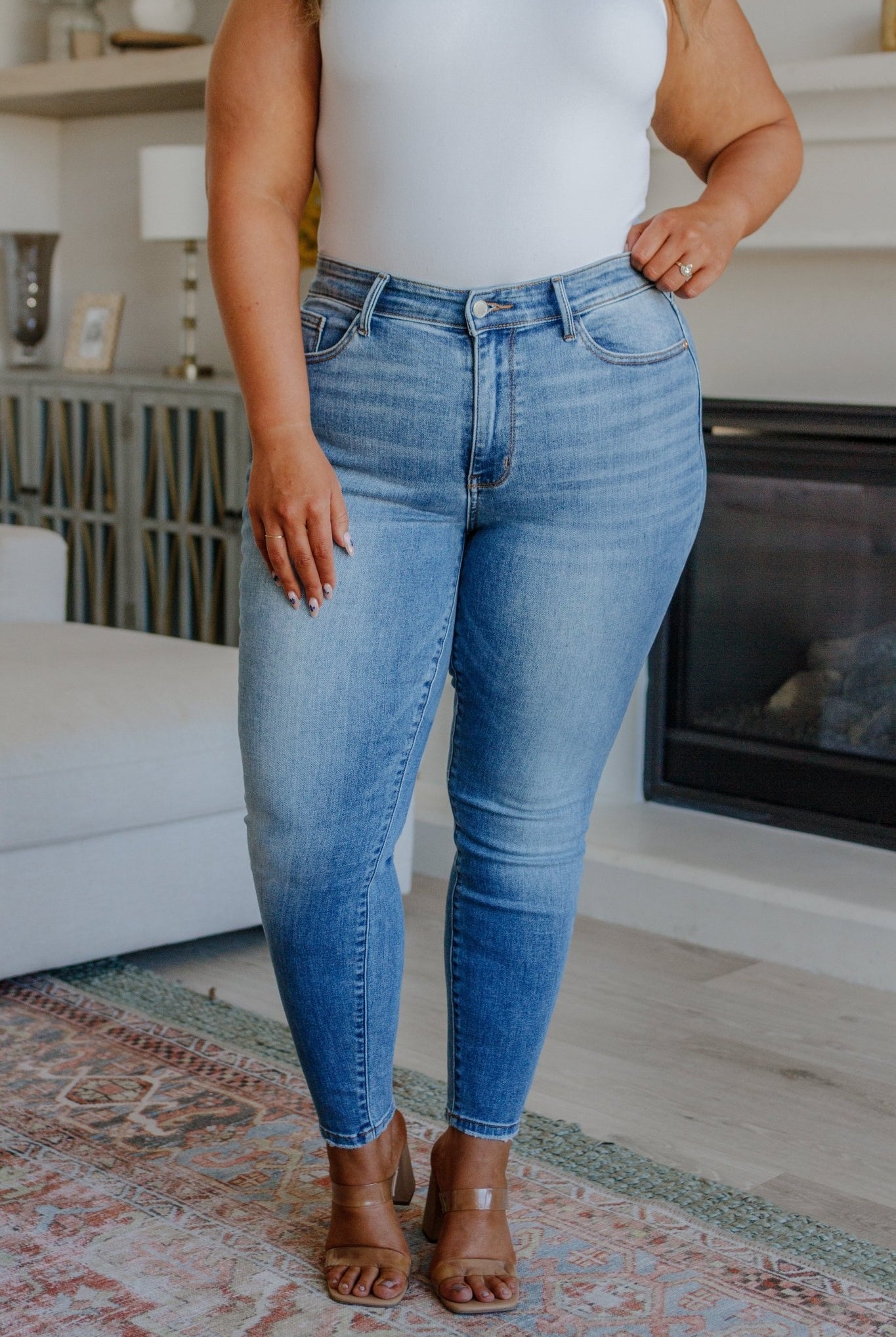 Catherine Mid Rise Vintage Skinny Jeans (Online Exclusive) - Uptown Boutique Ramona