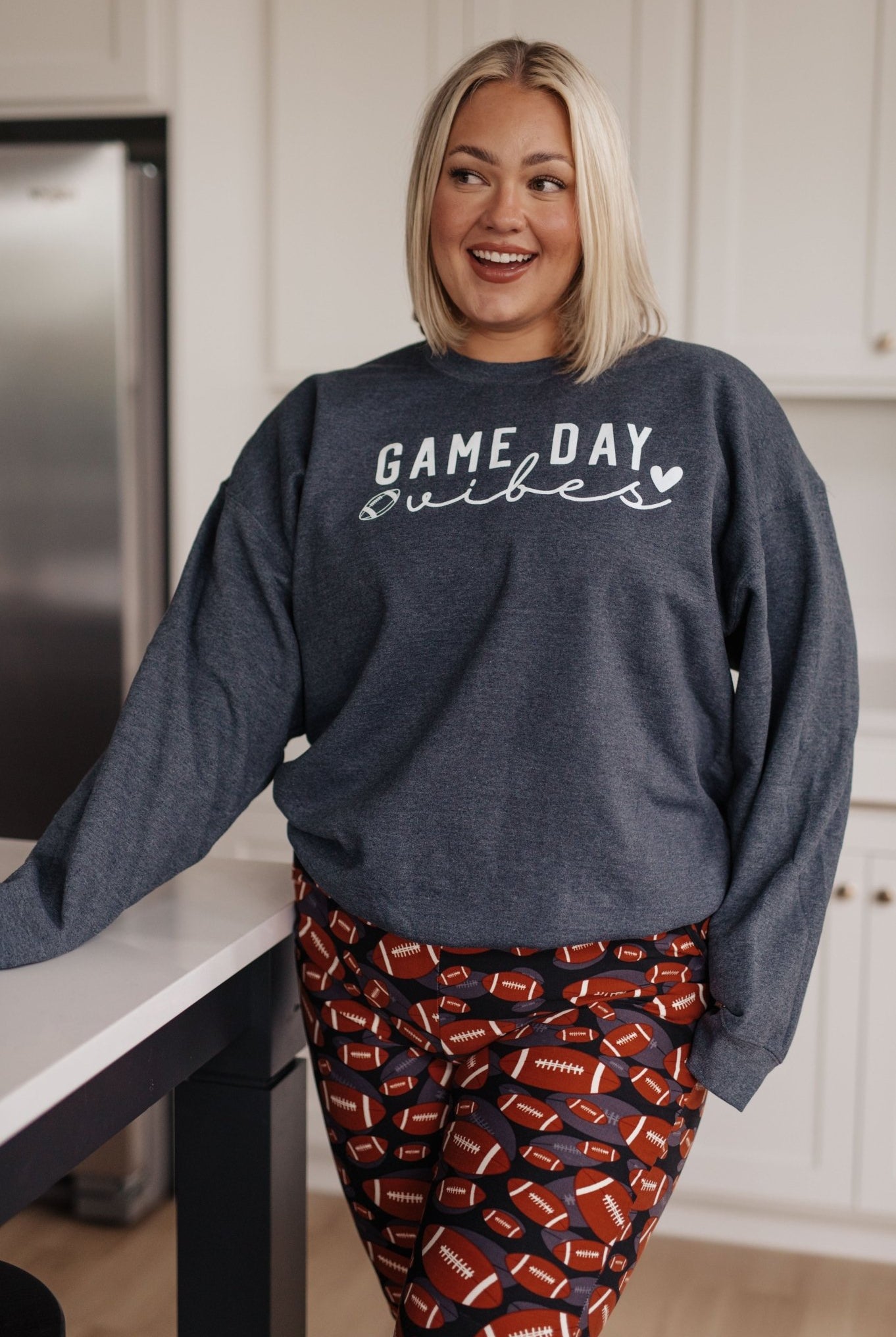 Game Day Vibes Pullover (Online Exclusive) - Uptown Boutique Ramona