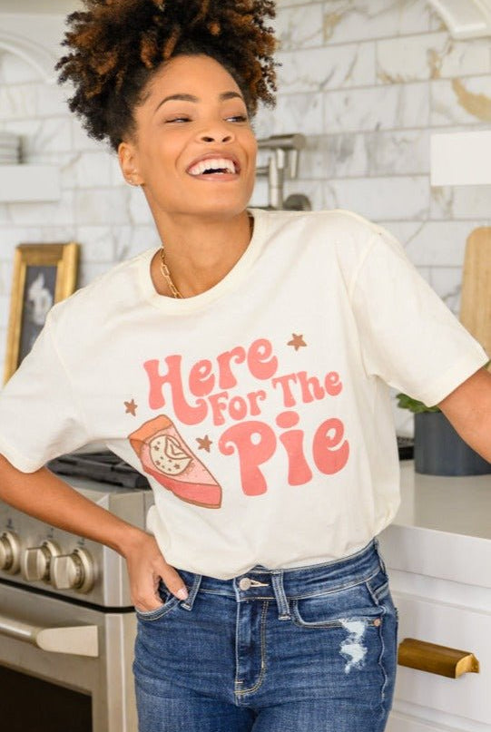 Here For The Pie Graphic T - Shirt In Cream (Online Exclusive) - Uptown Boutique Ramona