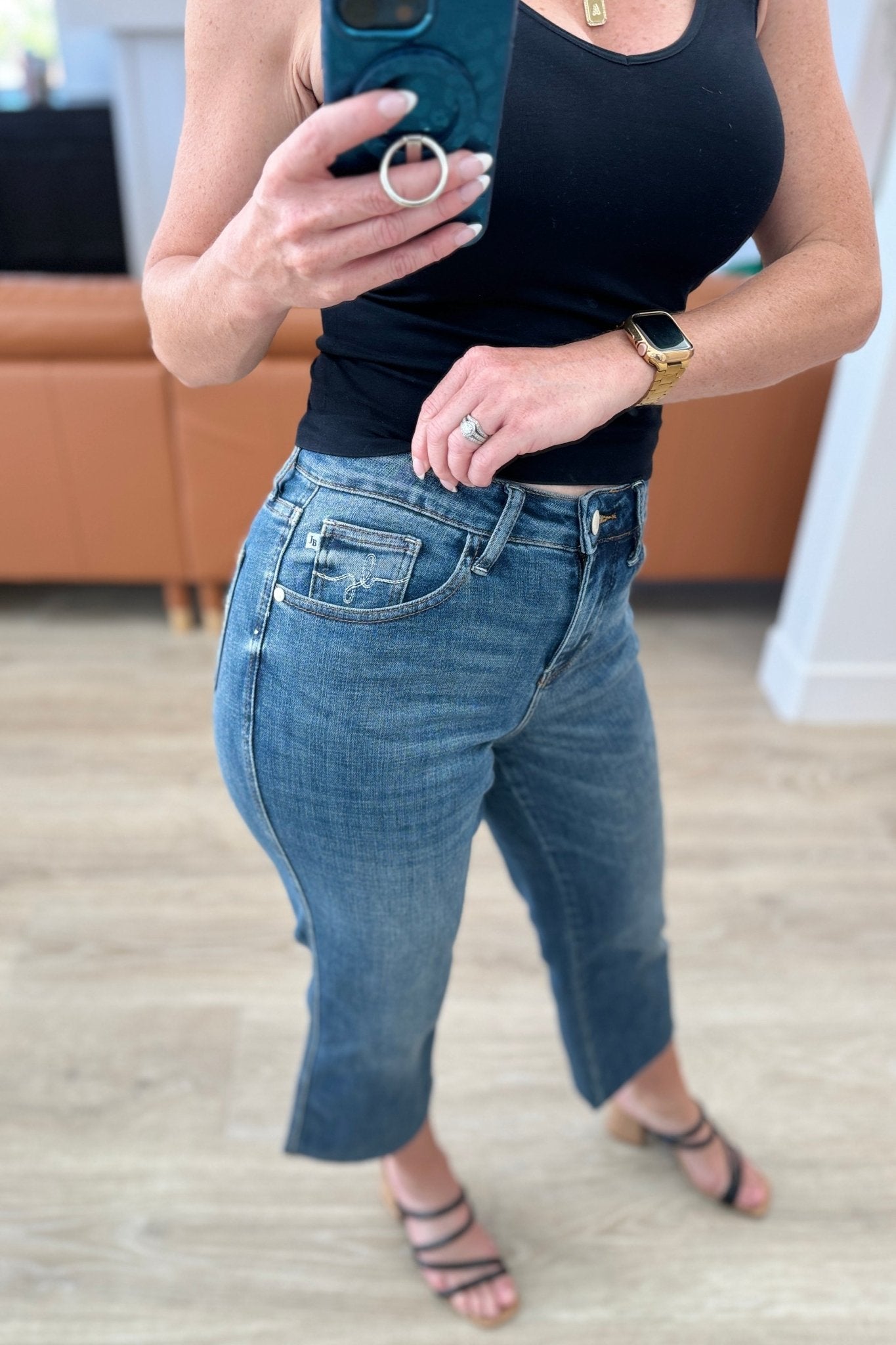 Hayes High Rise Wide Leg Crop Jeans - Uptown Boutique Ramona